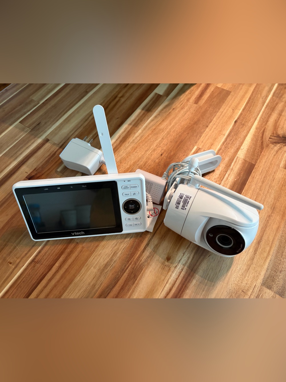VTech White Wireless Video Baby Monitor with Camera and Parent Display